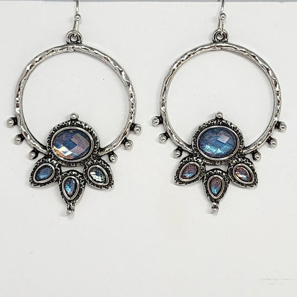 Silver Boho Queen Labradorite Earrings - Picture 5 of 5